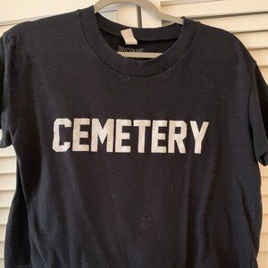 DISCOUNT CEMETERY HORROR HALLOWEEN SPOOKY CROP TOP SIZE MEDIUM